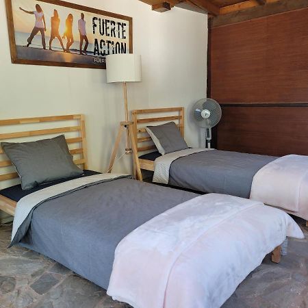 Fuerte Action Guest House Коста Калма Екстериор снимка